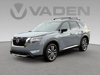 2025 Nissan Pathfinder Platinum FWD