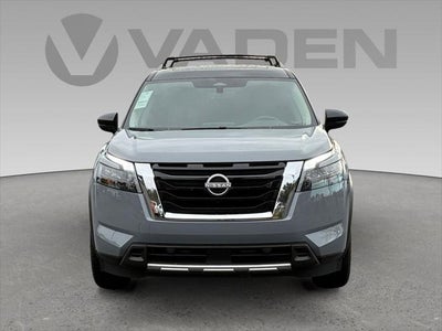2025 Nissan Pathfinder Platinum FWD