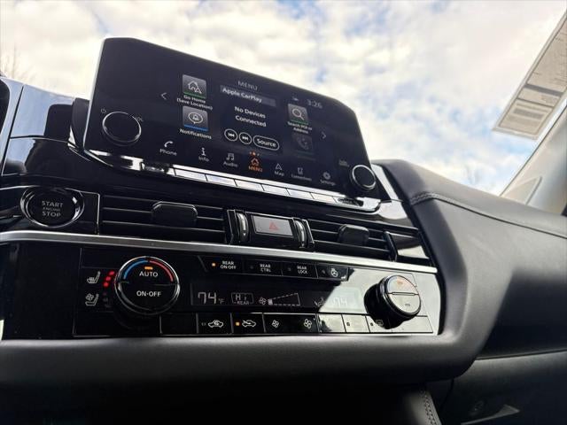 2025 Nissan Pathfinder Platinum FWD