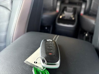 2025 Nissan Pathfinder Platinum FWD