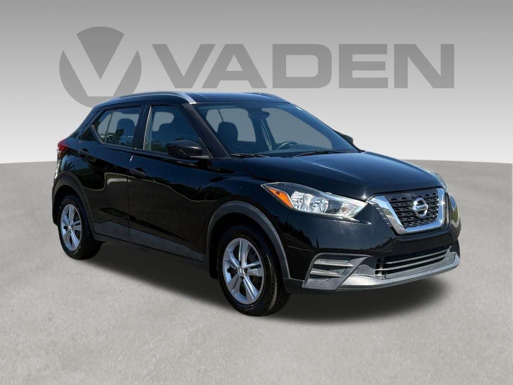 2019 Nissan Kicks S