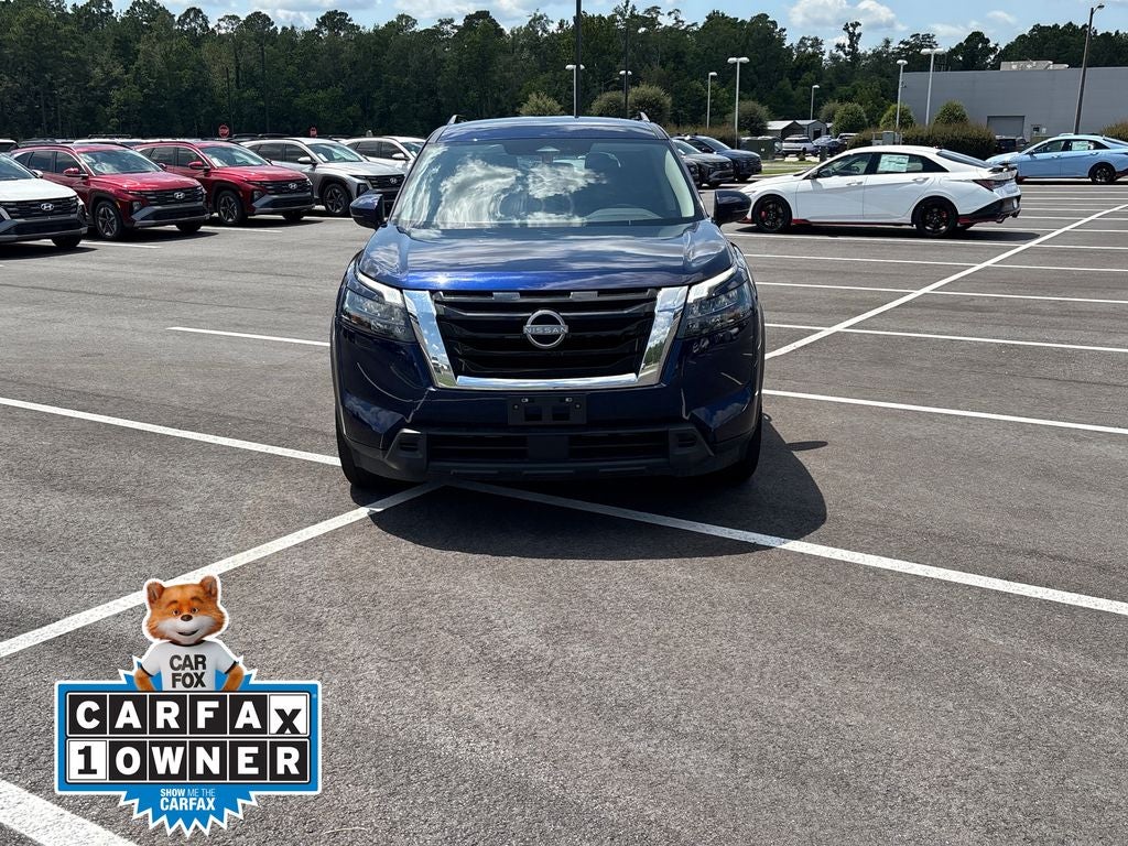 2025 Nissan Pathfinder SV