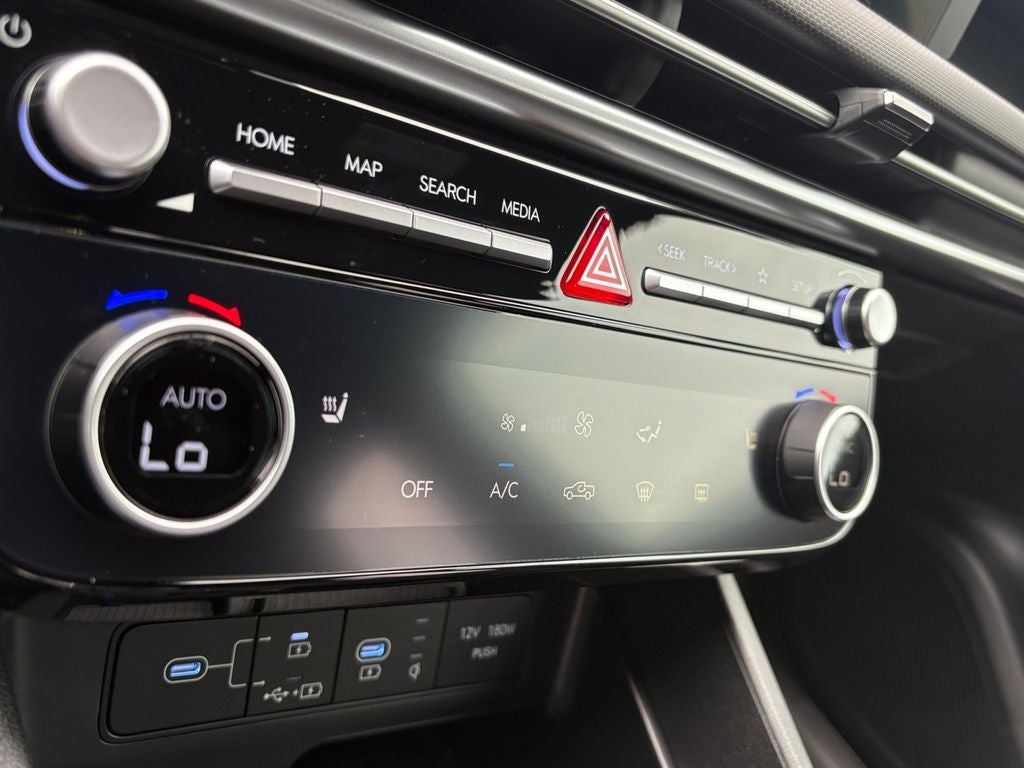 2025 Hyundai Santa Cruz SEL Activity