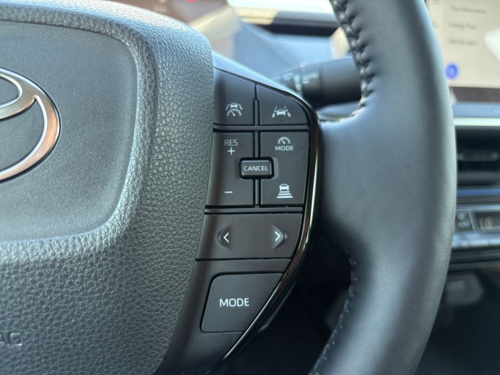 2025 Toyota Prius XLE