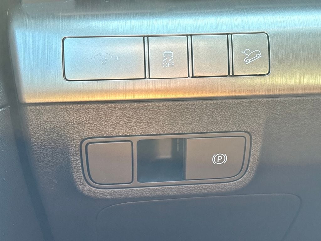 2027 Hyundai Kona SE FWD