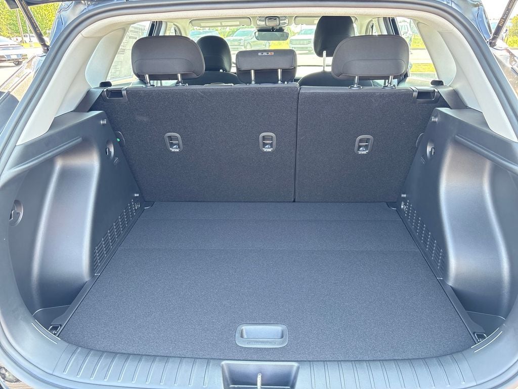 2027 Hyundai Kona SE FWD
