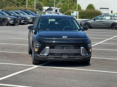 2027 Hyundai Kona SE FWD