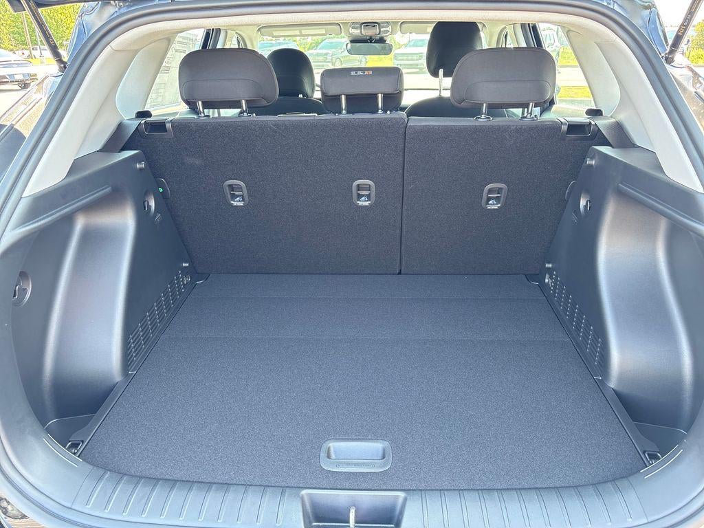 2027 Hyundai Kona SE FWD