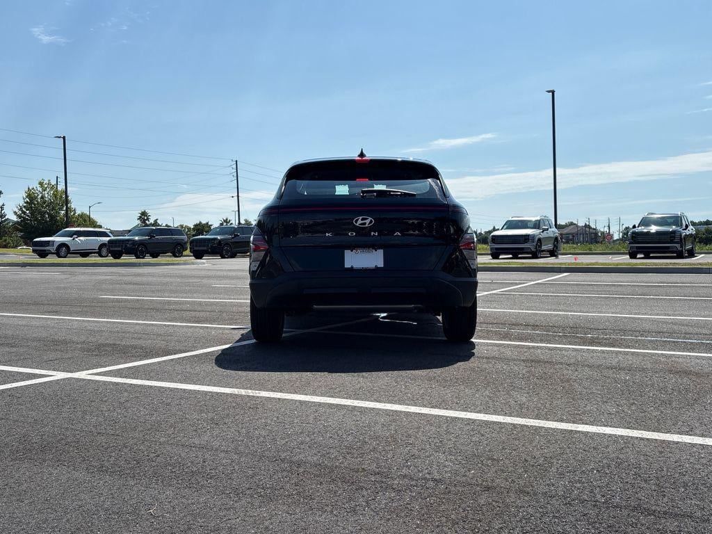 2027 Hyundai Kona SE FWD