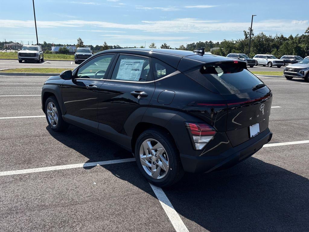 2027 Hyundai Kona SE FWD