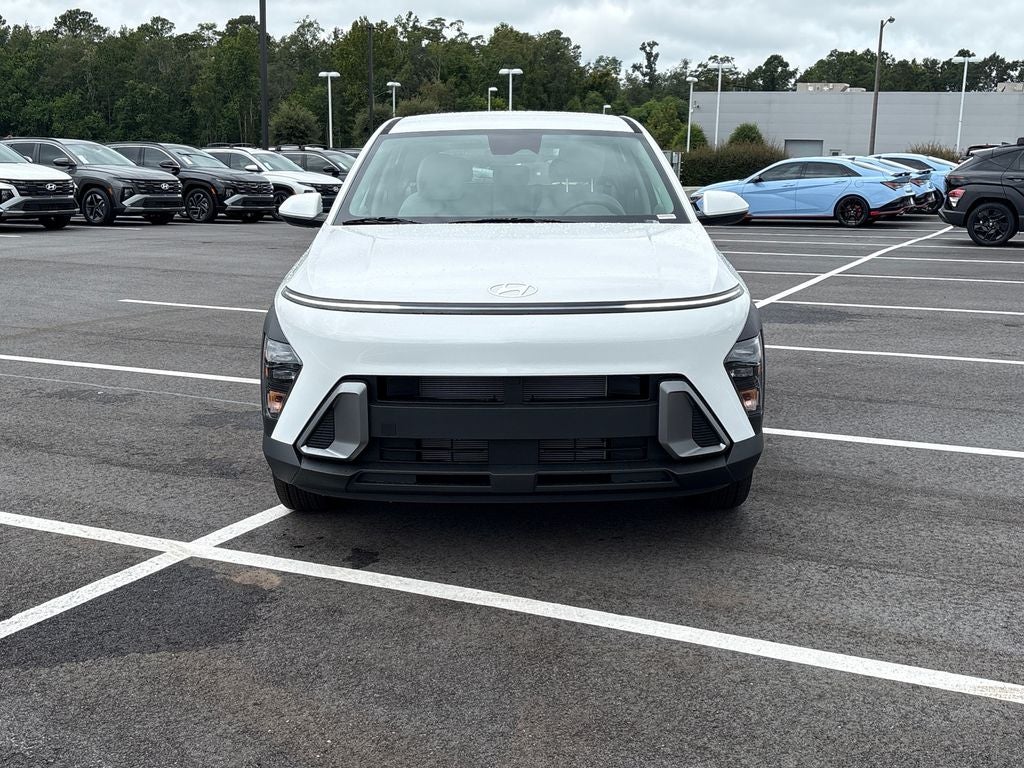 2027 Hyundai Kona SE FWD