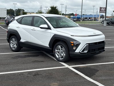2027 Hyundai Kona SE FWD