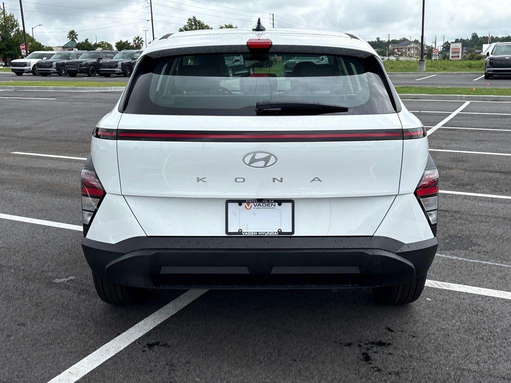 2027 Hyundai Kona SE FWD