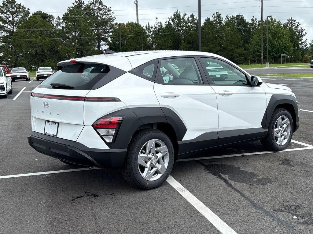 2027 Hyundai Kona SE FWD