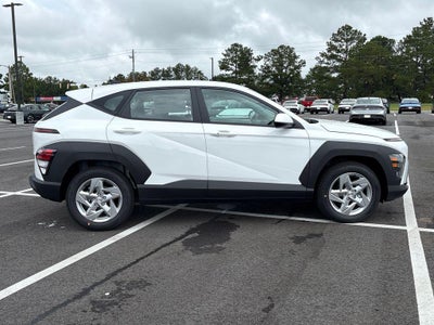2027 Hyundai Kona SE FWD