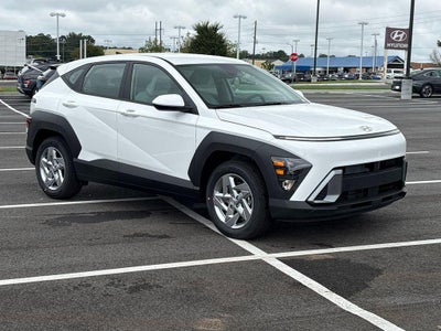 2027 Hyundai Kona SE FWD
