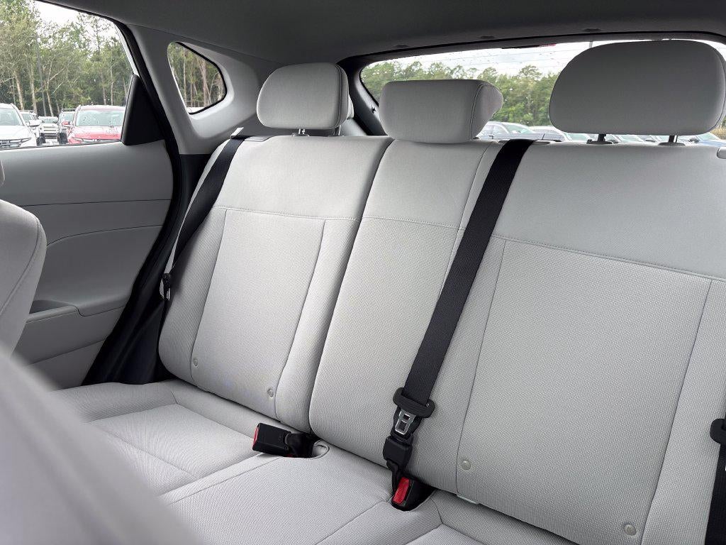 2027 Hyundai Kona SE FWD