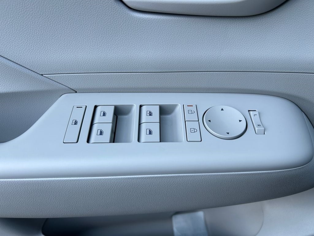 2025 Hyundai Kona SEL FWD