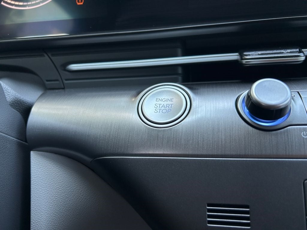 2025 Hyundai Kona SEL FWD