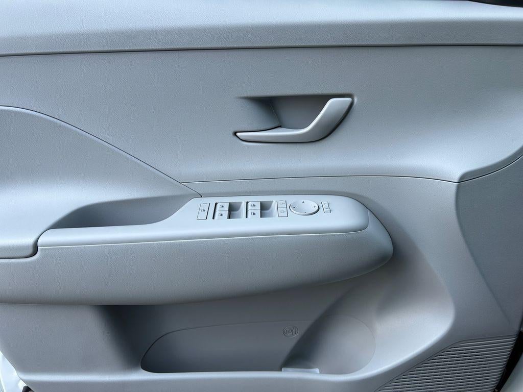 2025 Hyundai Kona SEL FWD