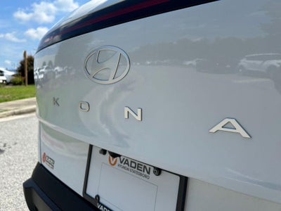 2025 Hyundai Kona SEL FWD