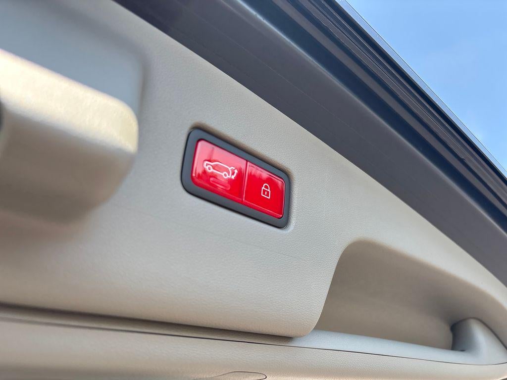 2027 Hyundai Palisade Hybrid Blue SEL Premium 7P