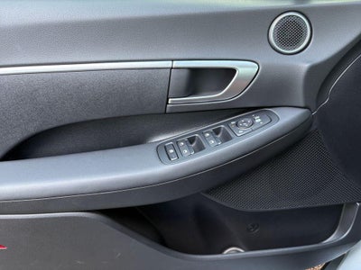 2025 Hyundai Sonata SE