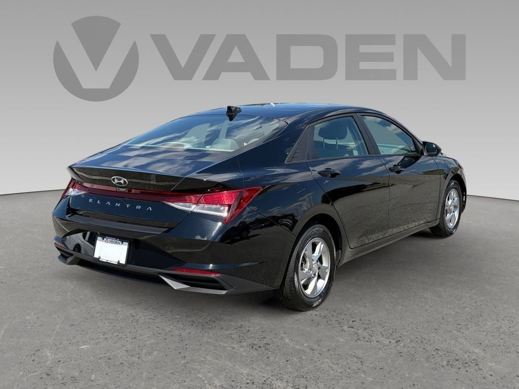 2023 Hyundai Elantra SE