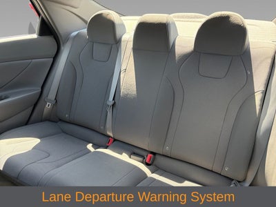 2023 Hyundai Elantra SE
