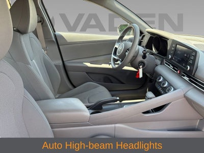 2023 Hyundai Elantra SE