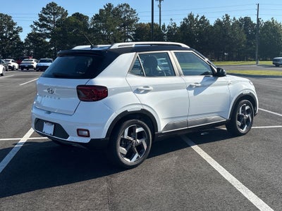 2026 Hyundai Venue SEL w/Two-Tone Roof