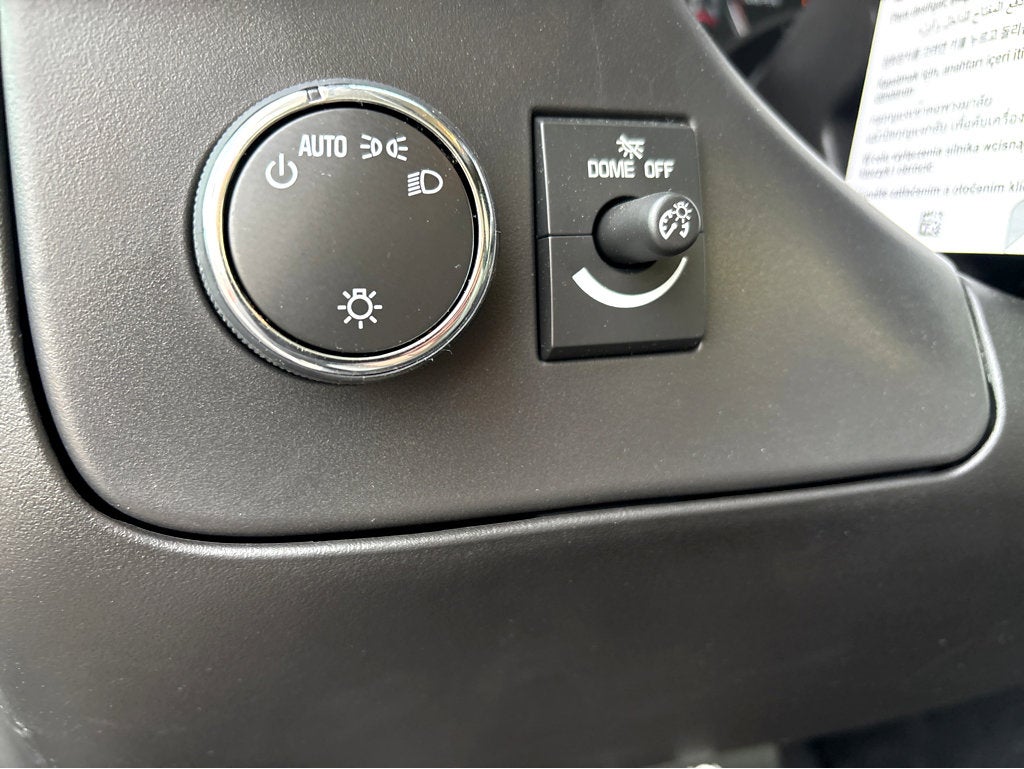 2025 Chevrolet Express Cutaway 3500 1WT