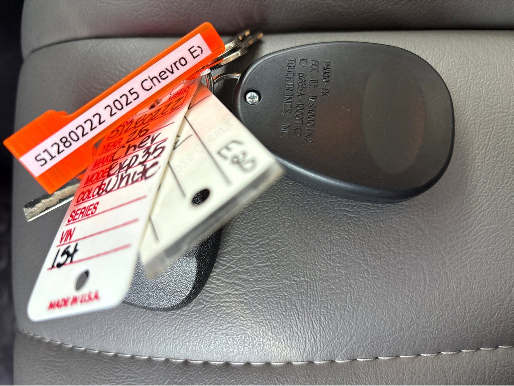 2025 Chevrolet Express Cutaway 3500 1WT