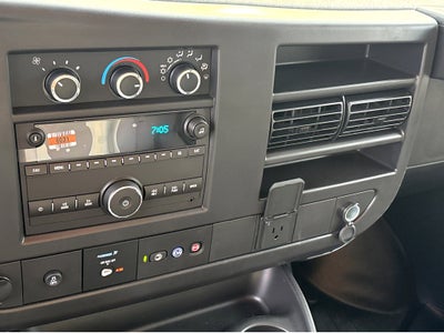 2025 Chevrolet Express Cutaway 3500 1WT