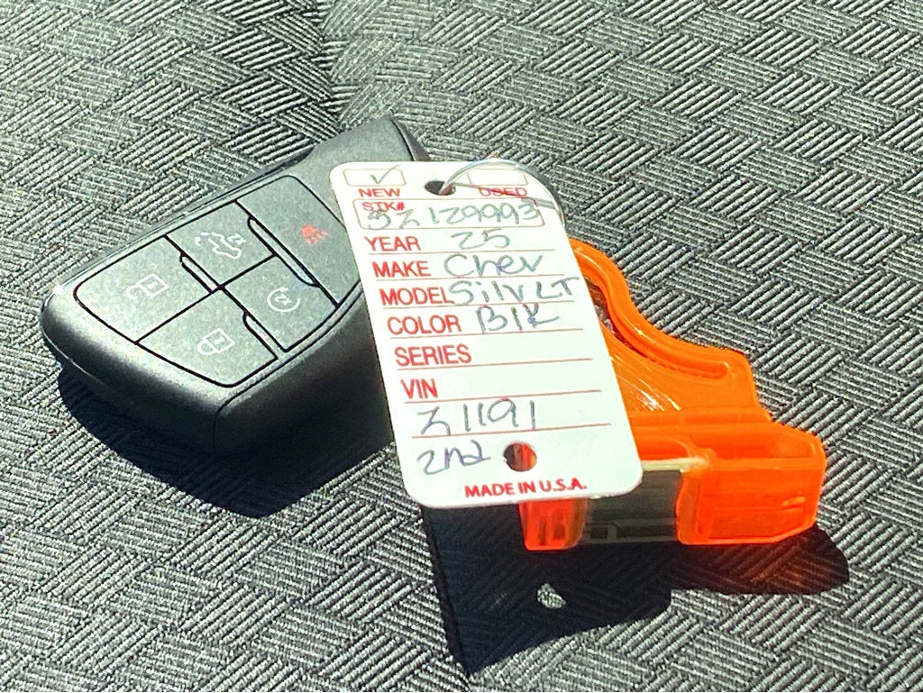 2025 Chevrolet Silverado 1500 LT