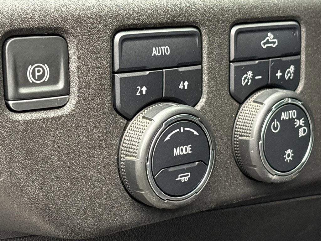 2022 Chevrolet Silverado 1500 LT (2FL)