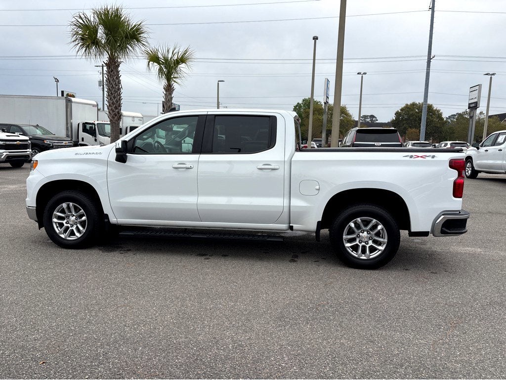 2022 Chevrolet Silverado 1500 LT (2FL)