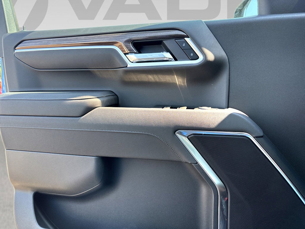 2025 Chevrolet Silverado 1500 LT (2FL)