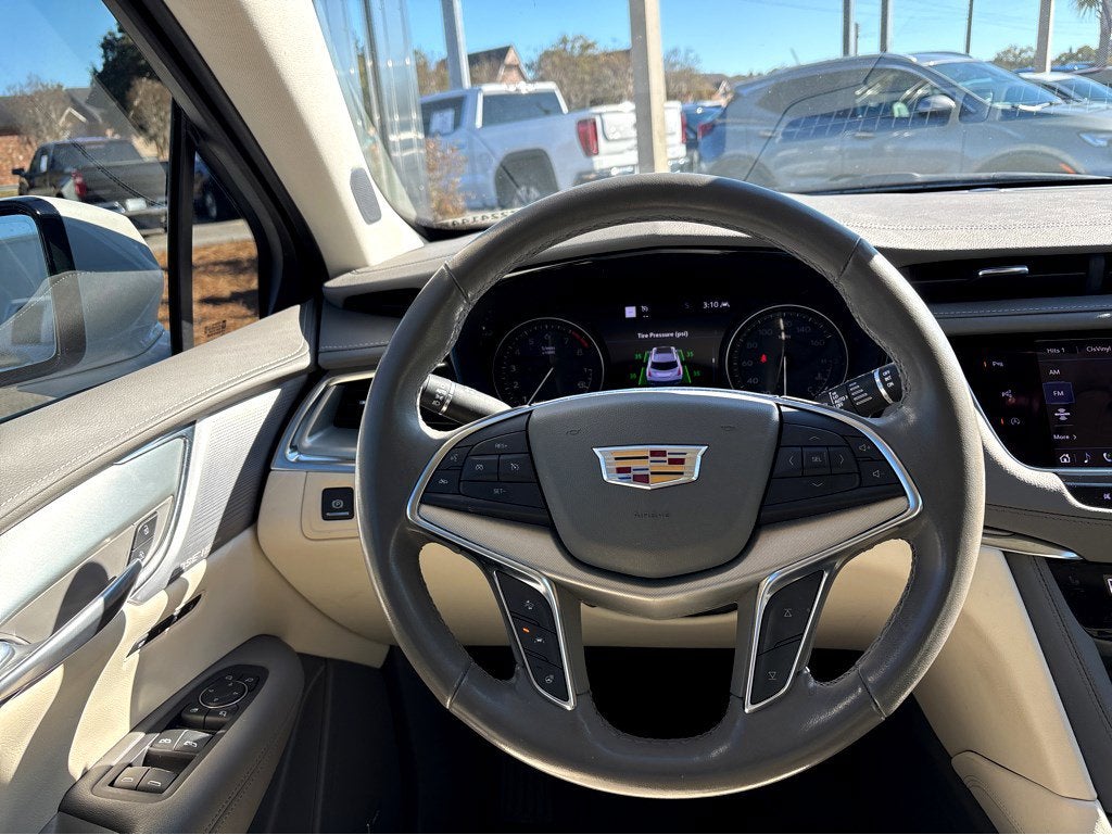 2021 Cadillac XT5 Premium Luxury