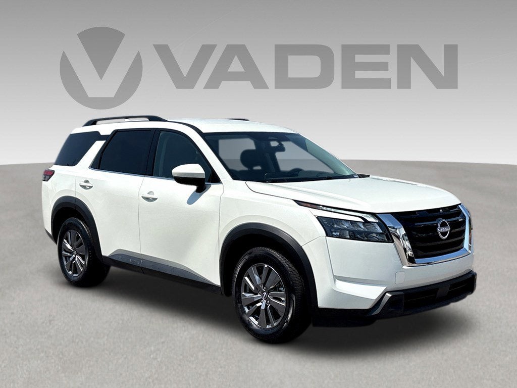 2024 Nissan Pathfinder SV