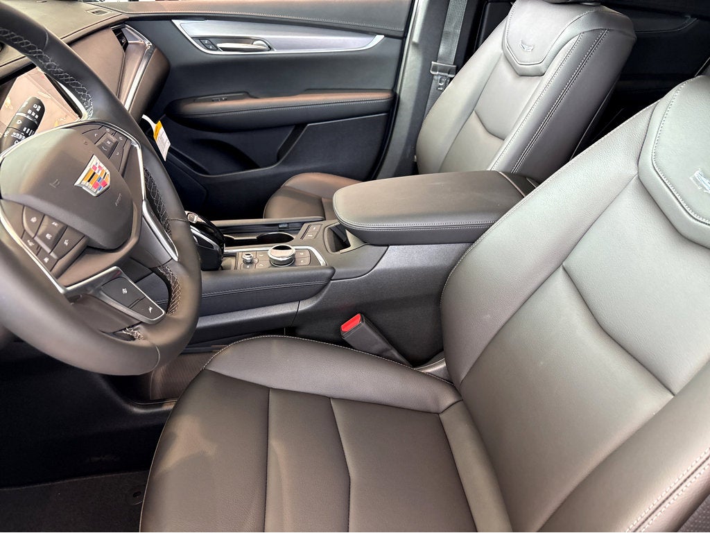 2026 Cadillac XT5 Luxury