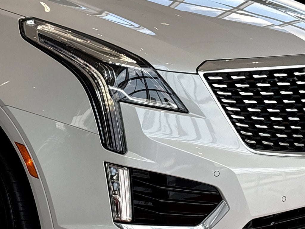 2026 Cadillac XT5 Luxury