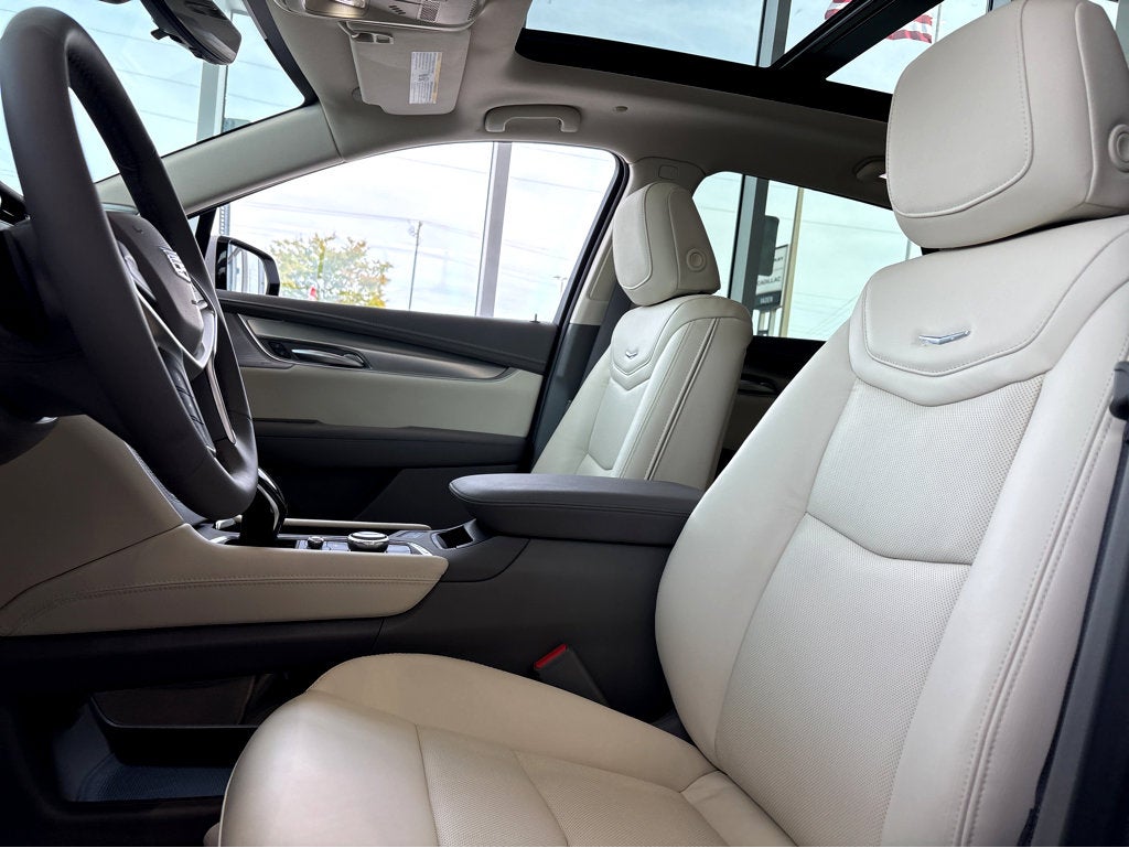 2026 Cadillac XT5 Premium Luxury