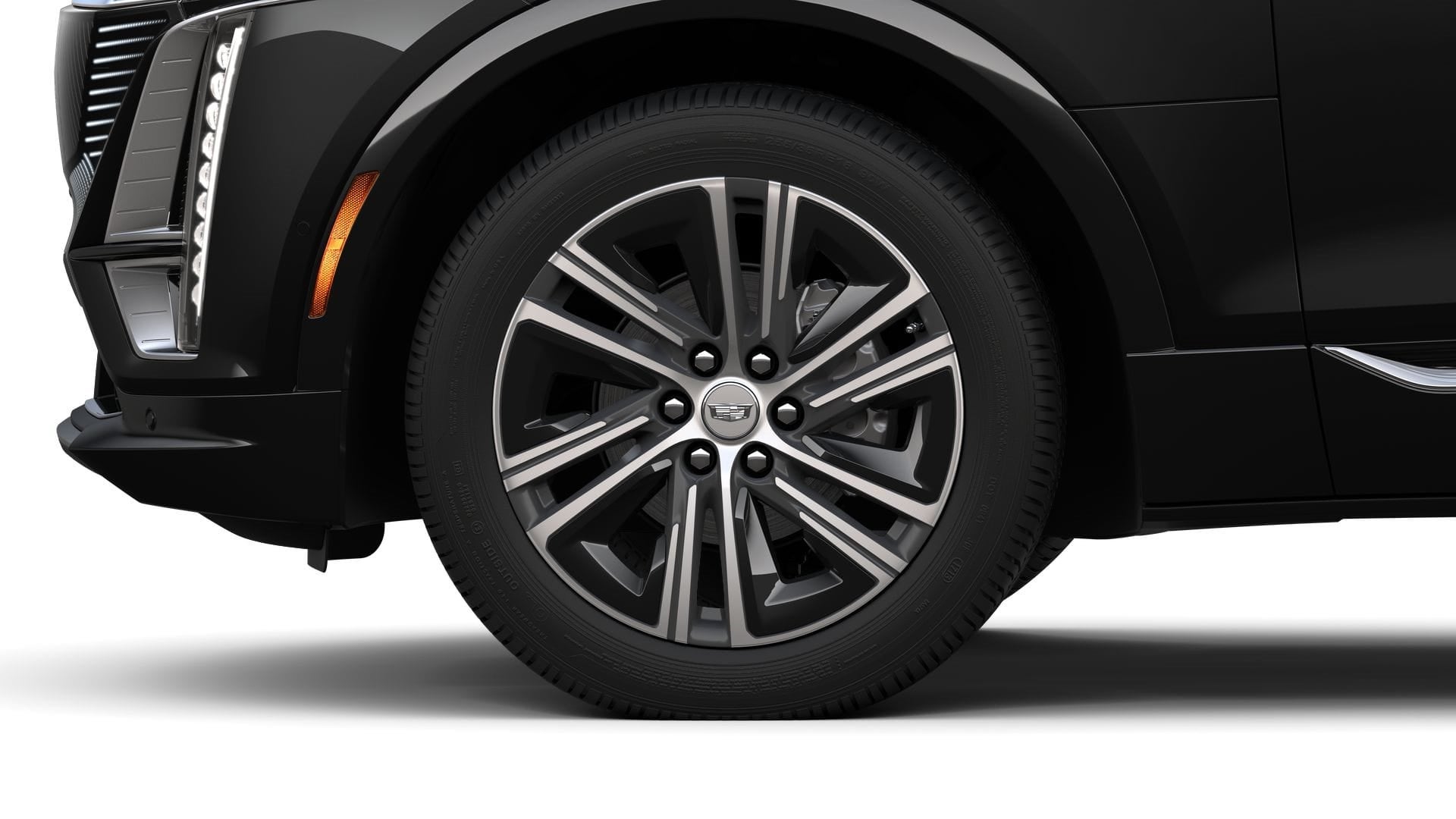 2024 Cadillac LYRIQ Luxury 2