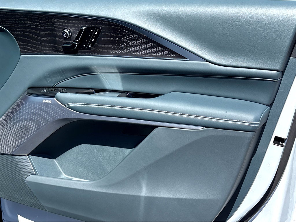 2026 Cadillac LYRIQ Signature Sport