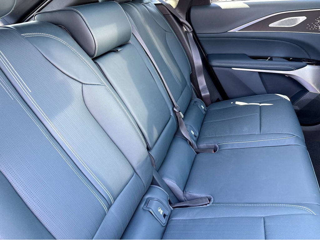 2026 Cadillac LYRIQ Signature Sport