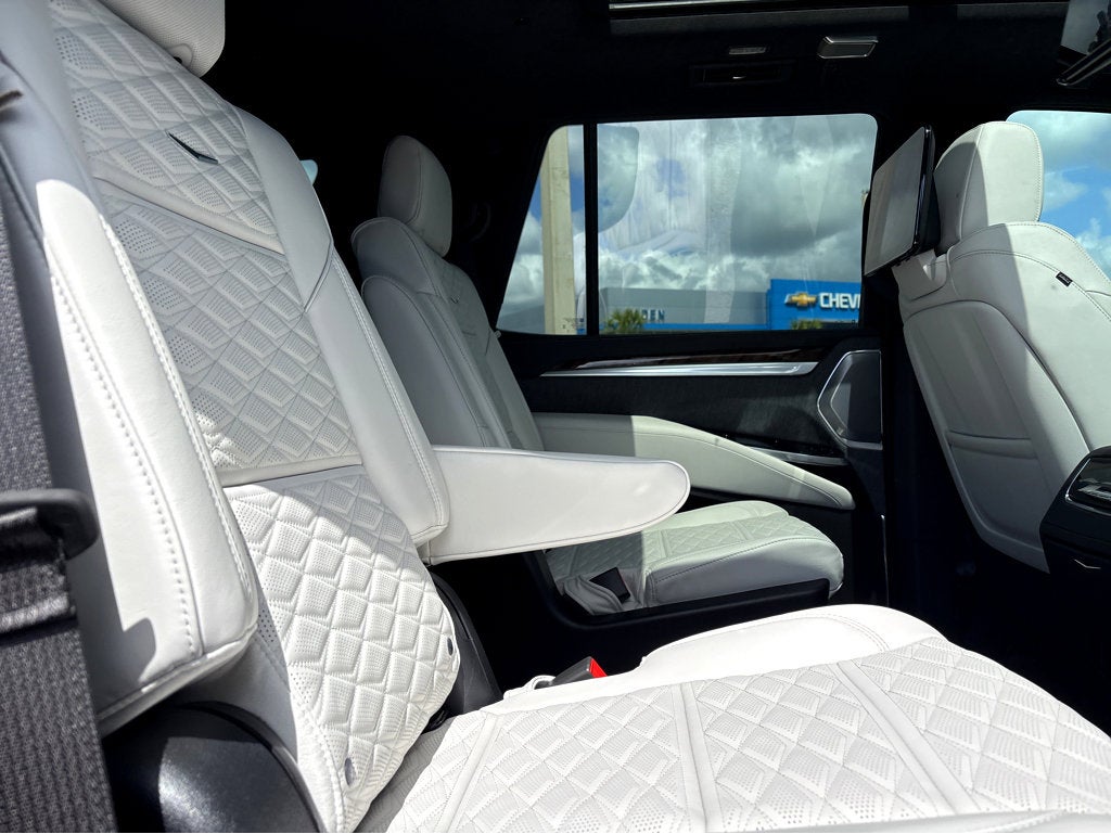 2026 Cadillac Escalade Platinum Sport