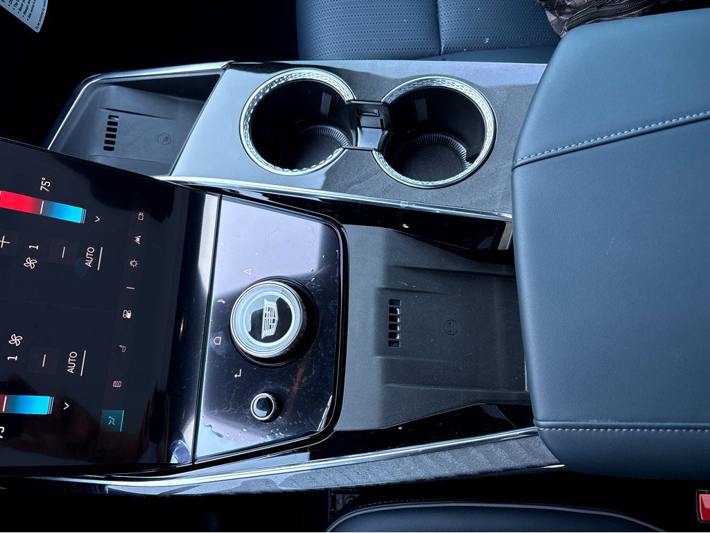 2025 Cadillac ESCALADE IQ Luxury 2