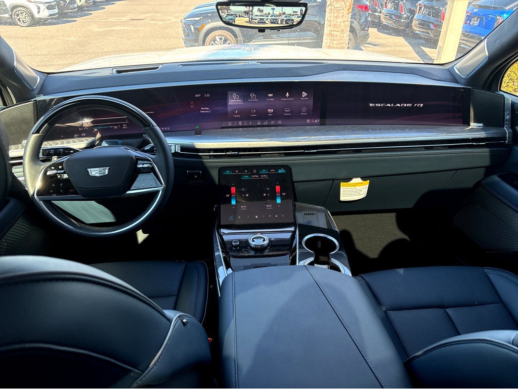2025 Cadillac ESCALADE IQ Luxury 2