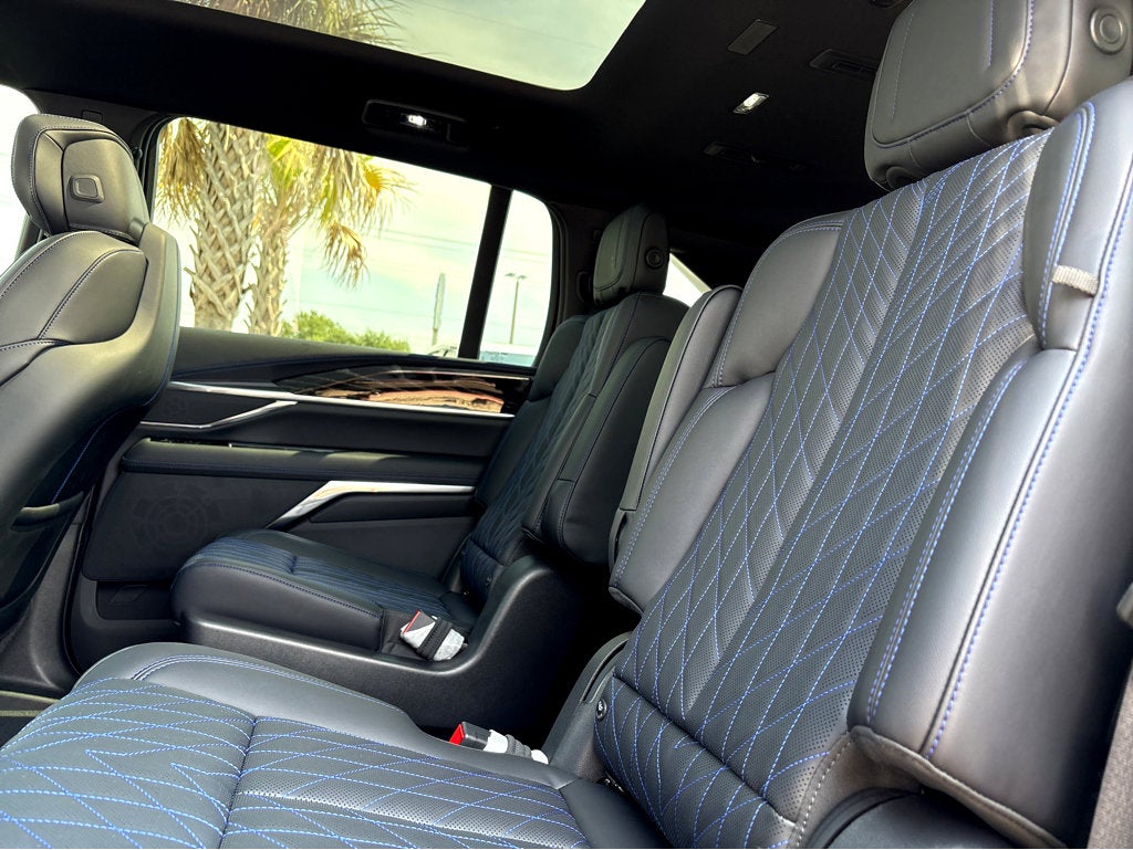 2026 Cadillac ESCALADE IQ Sport